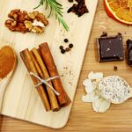 Pour les desserts, (cannelle, anis étoilé), chocolat, noix et orange, servi au restaurant La Table de Trois à Bordeaux.